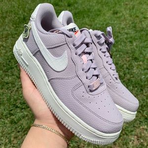 NEW NIKE AIR FORCE 1 PURPLE